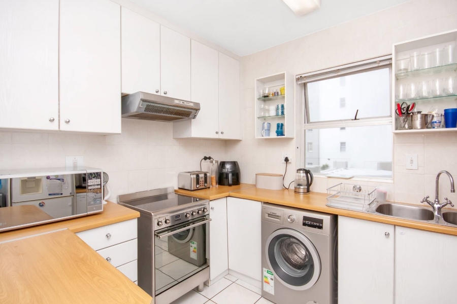 To Let 2 Bedroom Property for Rent in Sea Point Western Cape